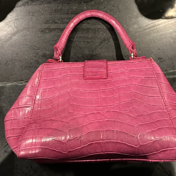 Magenta crocodile purse (faux) - Picture 2 of 10